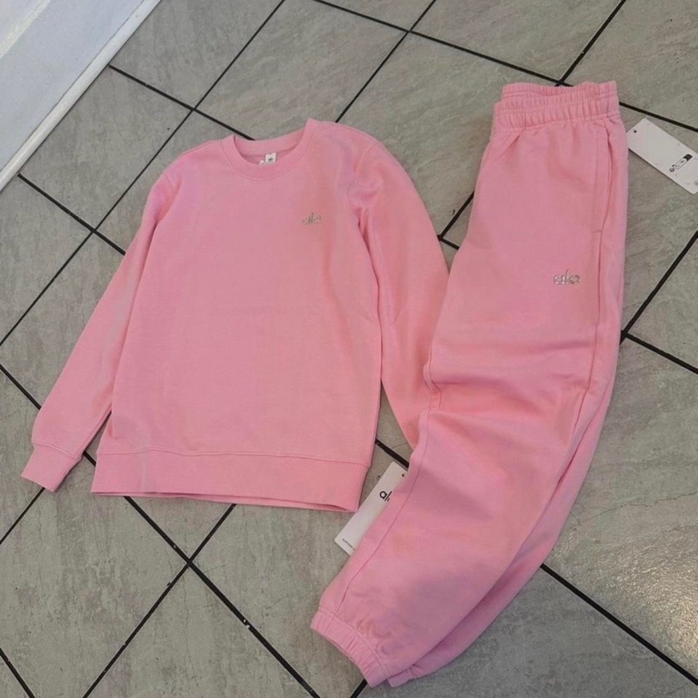 ALO Yoga Kids Pink Sweatshirt & Joggers Set